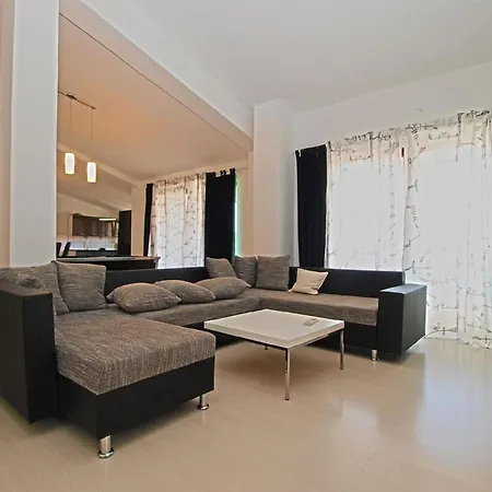 Apartment Fuer 6 Personen Ca 170 Qm In Fazana, Istrien Istrische Riviera Fazana